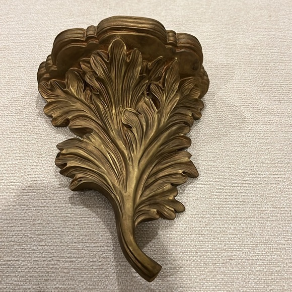 Other - Sophisticated Ornate Wood Gold Gilt Wall Sconce | Antique Gold | 9”H x 7”W x 4”D